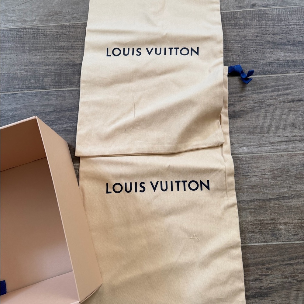 LOUIS VUITTON STORAGE BOX - Picture 3 of 6